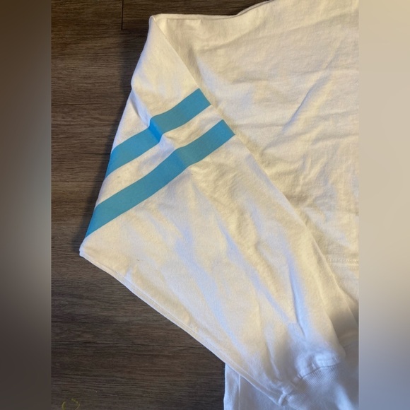 Disney Spirit Jersey Lilo & Stitch Small Living in Paradise NWT - Picture 10 of 12